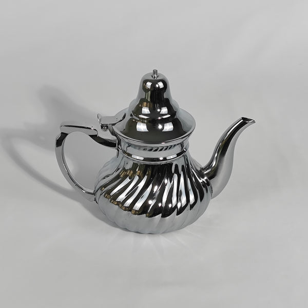 إبريق دلة قهوة بتصميم عربي كلاسيكي محفور، إبريق شاي من الفولاذ المقاوم للصدأ عالي الجودة، غلاية قهوة بفوهة سهلة الصب مع غطاء مفصلي ومقبض مريح، آمن للاستخدام في غسالة الأطباق، إبريق شاي آمن للاستخدام في المكتب والمنزل، سعة 0.7/1.6 لتر